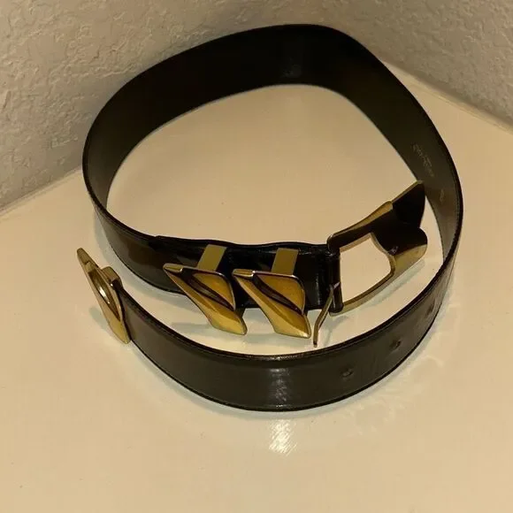 Gianni Versace Size S/M Italian PatentLeather Black Belt Chunky Gold Hardwear